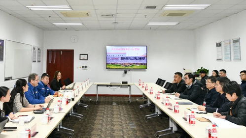 劉健走訪重點(diǎn)企業(yè)，強(qiáng)調(diào)當(dāng)好“金牌店小二”，全力支持企業(yè)在金山實(shí)現(xiàn)更大發(fā)展